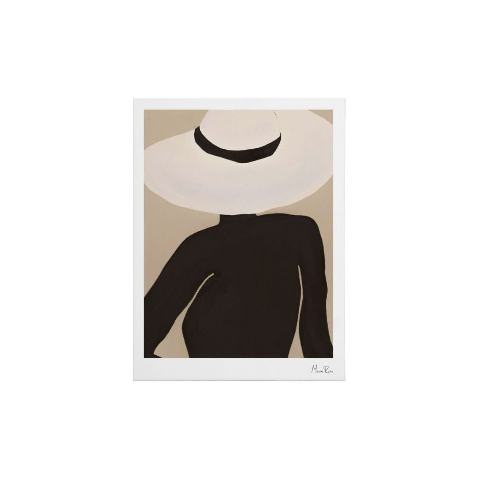 Poster POSING HAT mit schwarzem Bilderrahmen
